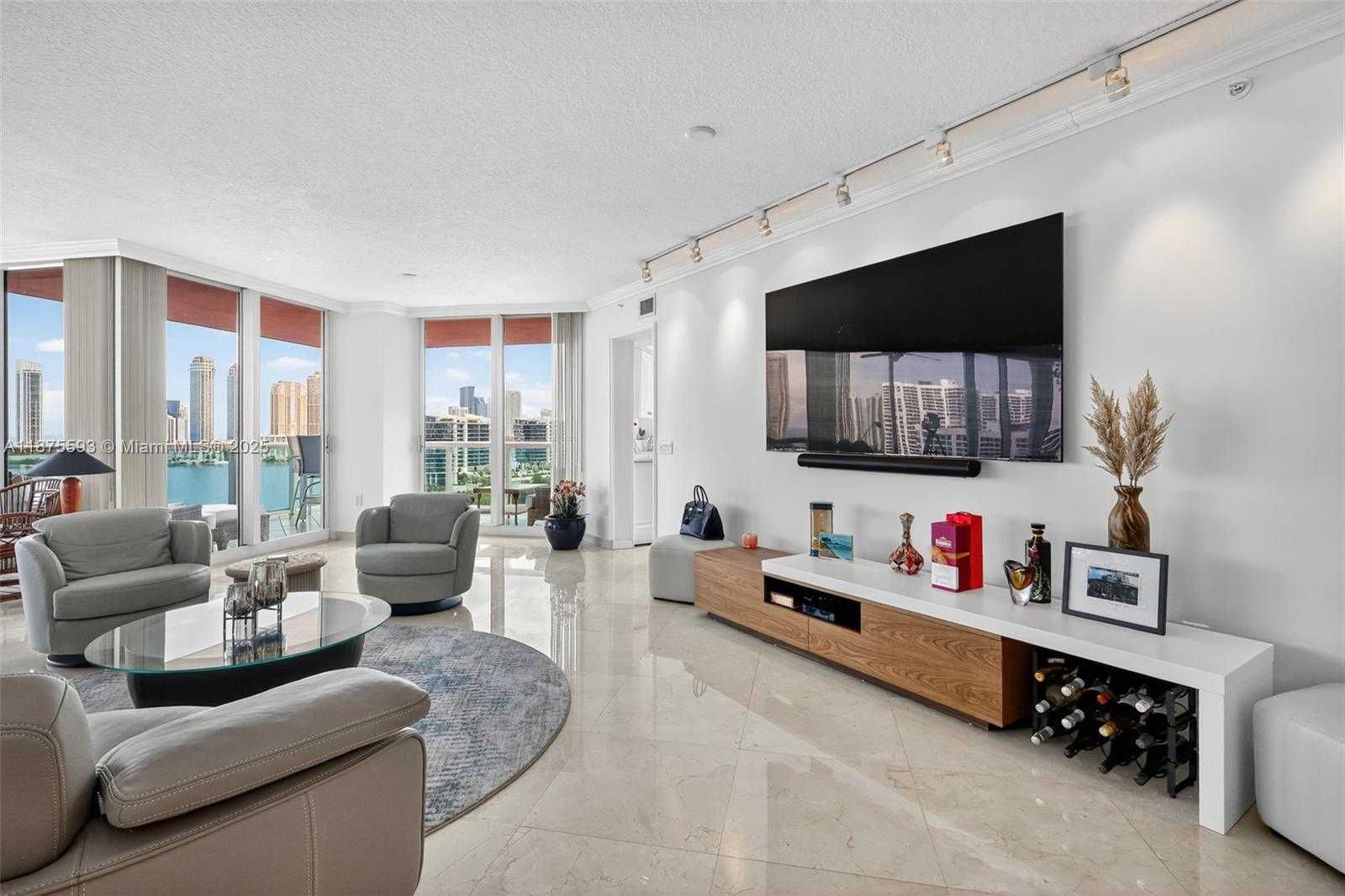 Small Image of 3370 HIDDEN BAY DR #1808, Aventura Number 11