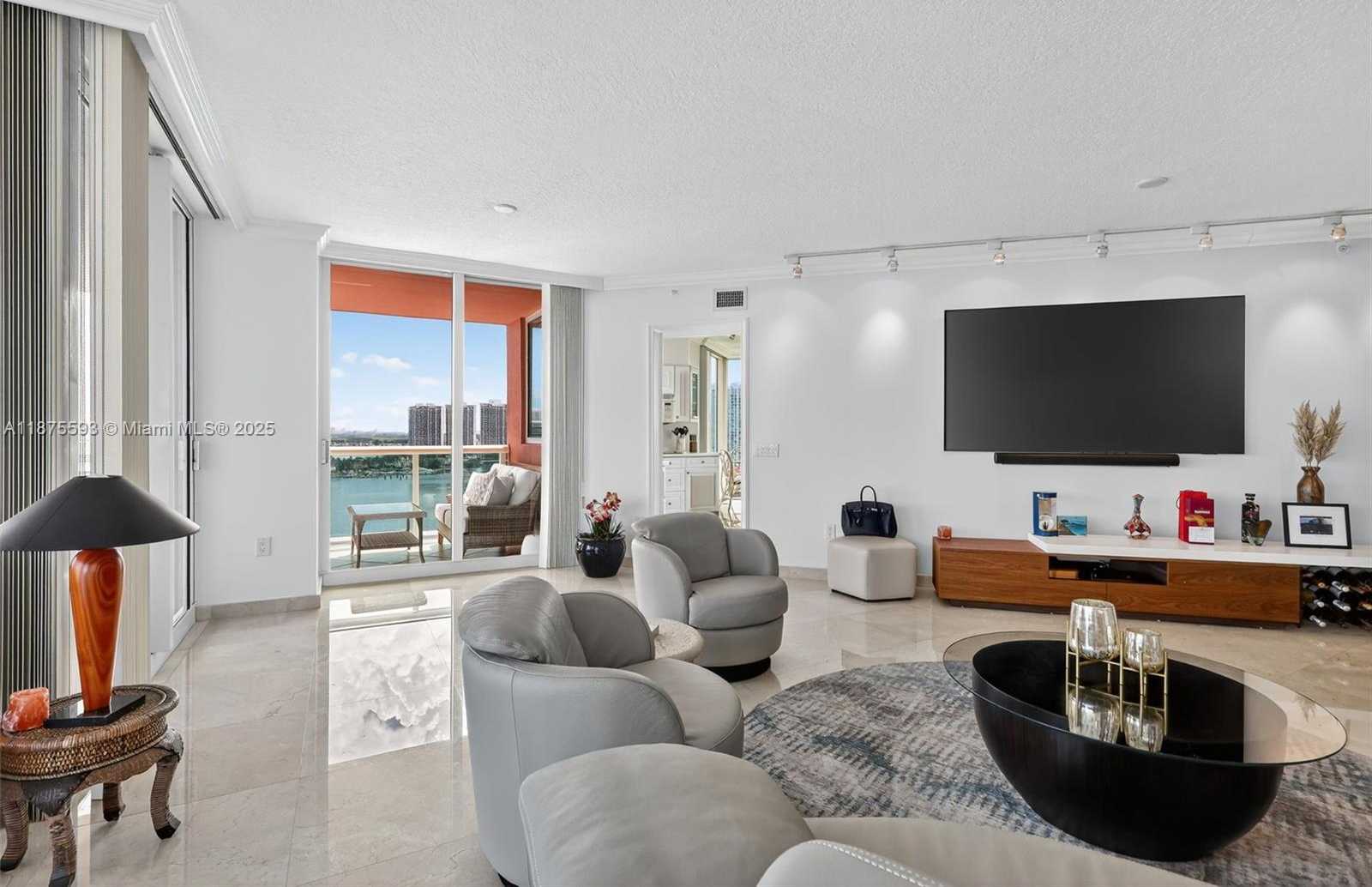 Small Image of 3370 HIDDEN BAY DR #1808, Aventura Number 14