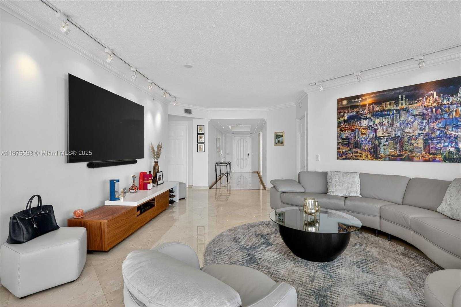 Small Image of 3370 HIDDEN BAY DR #1808, Aventura Number 15