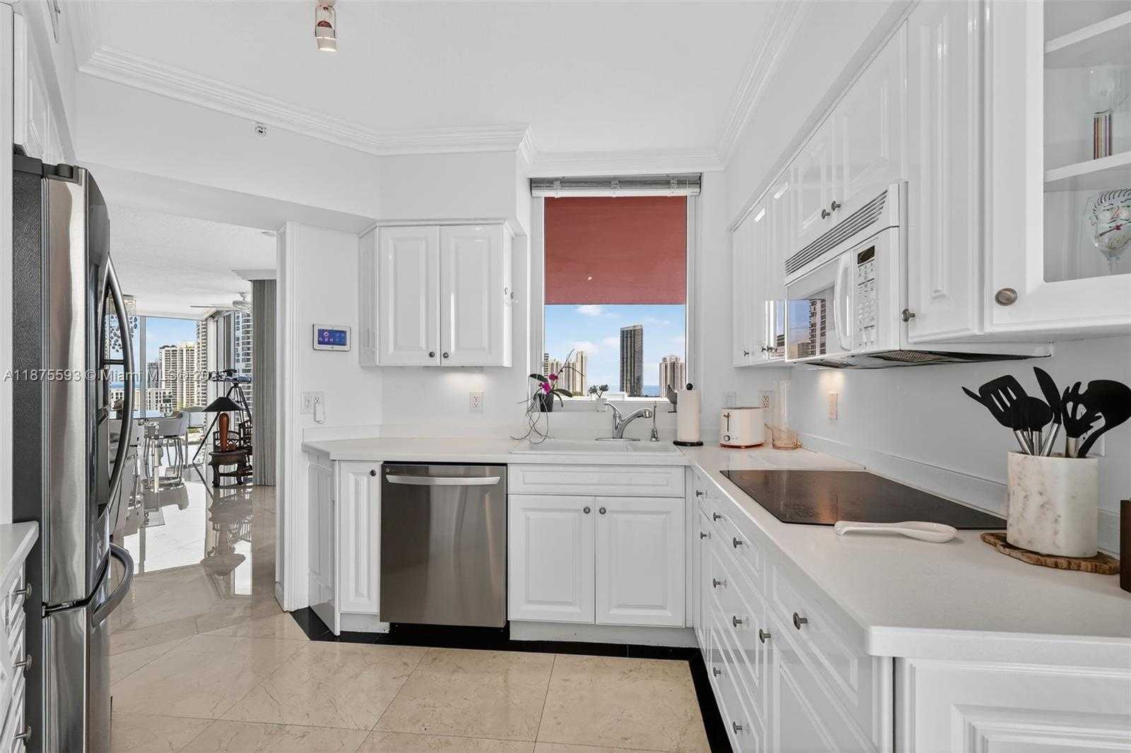 Small Image of 3370 HIDDEN BAY DR #1808, Aventura Number 23