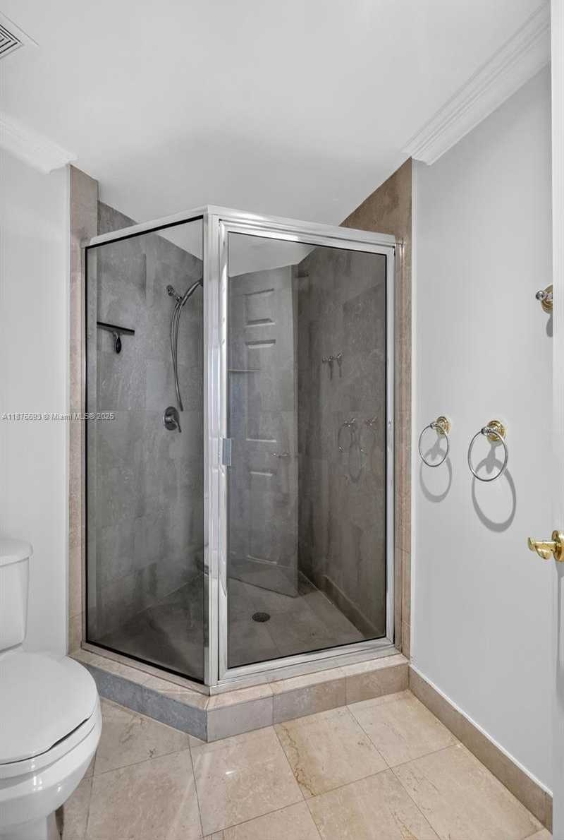 Small Image of 3370 HIDDEN BAY DR #1808, Aventura Number 30