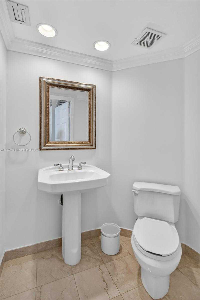 Small Image of 3370 HIDDEN BAY DR #1808, Aventura Number 40
