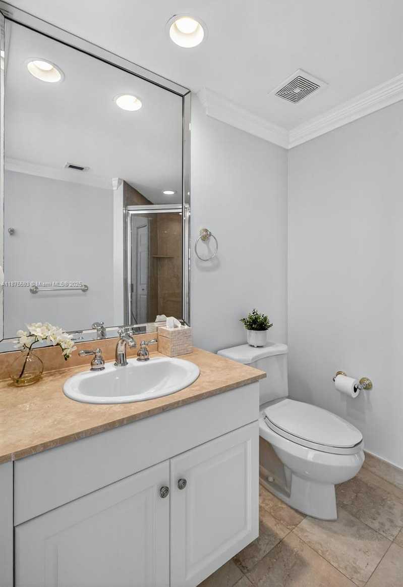 Small Image of 3370 HIDDEN BAY DR #1808, Aventura Number 48