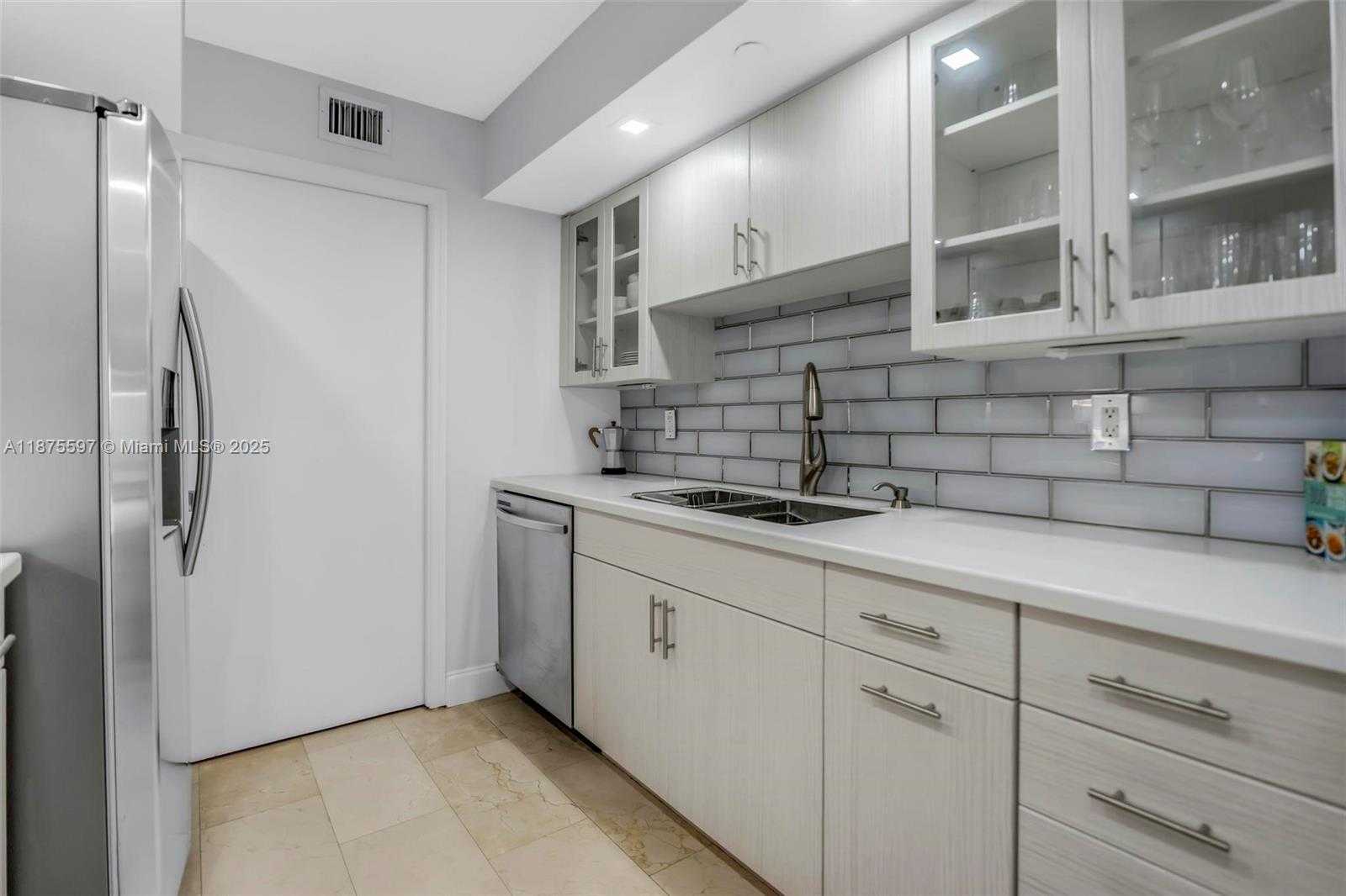 Small Image of 6917 COLLINS AVE #1420, Miami Beach Number 10
