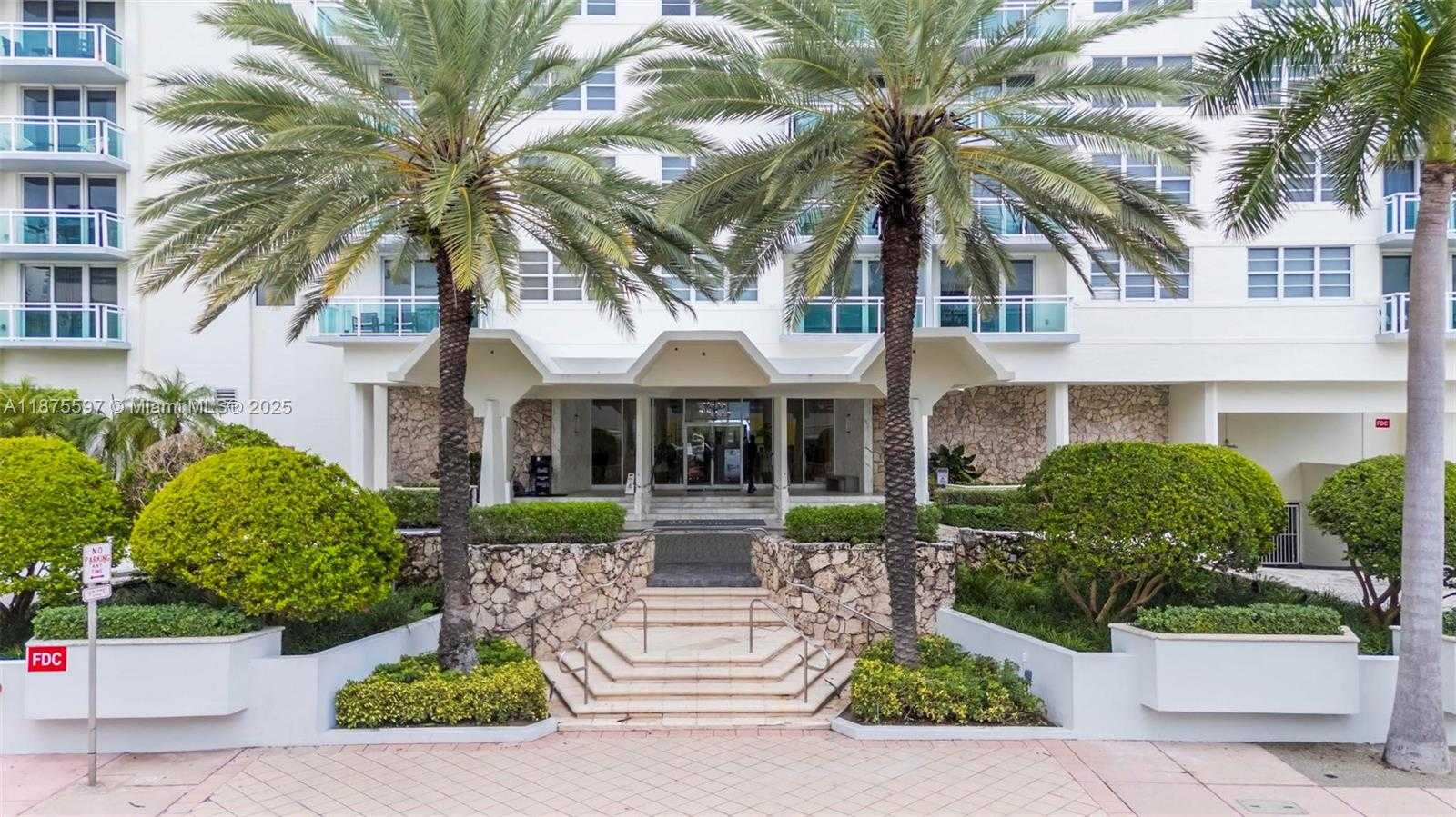 Small Image of 6917 COLLINS AVE #1420, Miami Beach Number 4