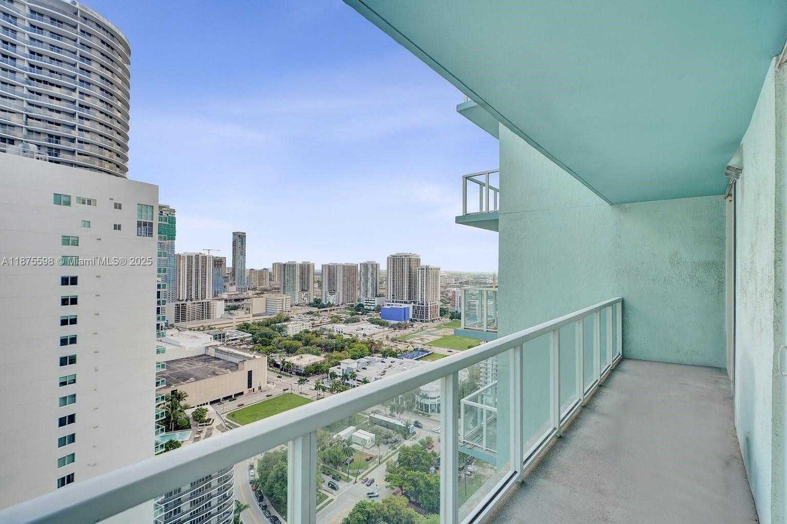 Small Image of 1900 NORTH BAYSHORE DR #3207, Miami Number 12