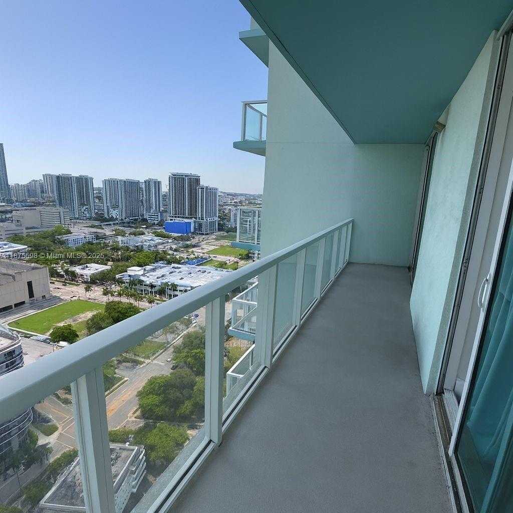 Small Image of 1900 NORTH BAYSHORE DR #3207, Miami Number 2