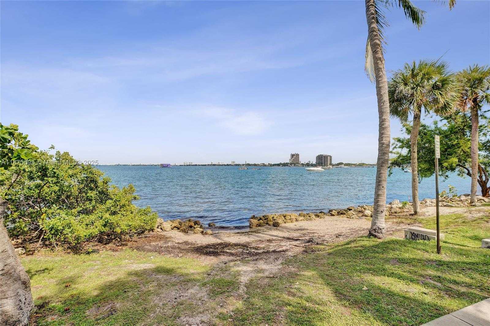 Small Image of 1900 NORTH BAYSHORE DR #3207, Miami Number 24
