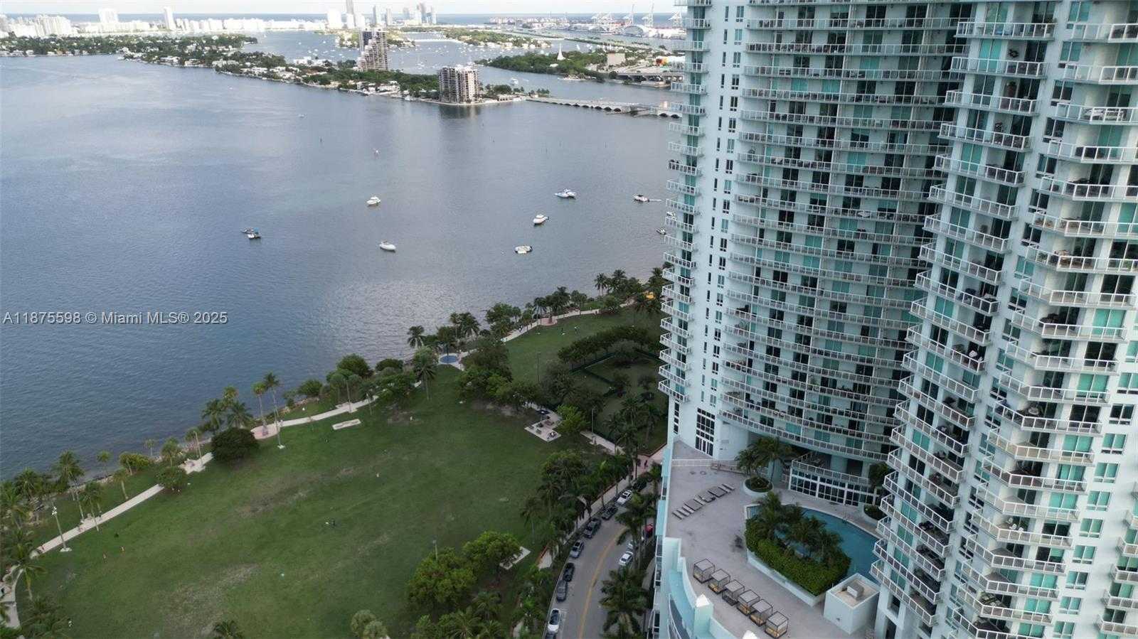 Small Image of 1900 NORTH BAYSHORE DR #3207, Miami Number 3