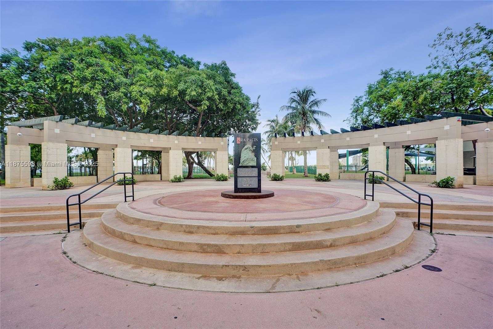 Small Image of 1900 NORTH BAYSHORE DR #3207, Miami Number 35
