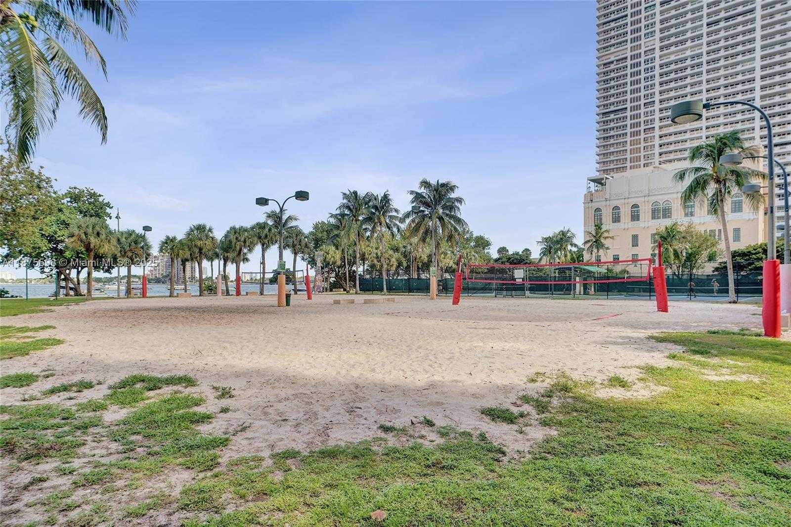 Small Image of 1900 NORTH BAYSHORE DR #3207, Miami Number 36