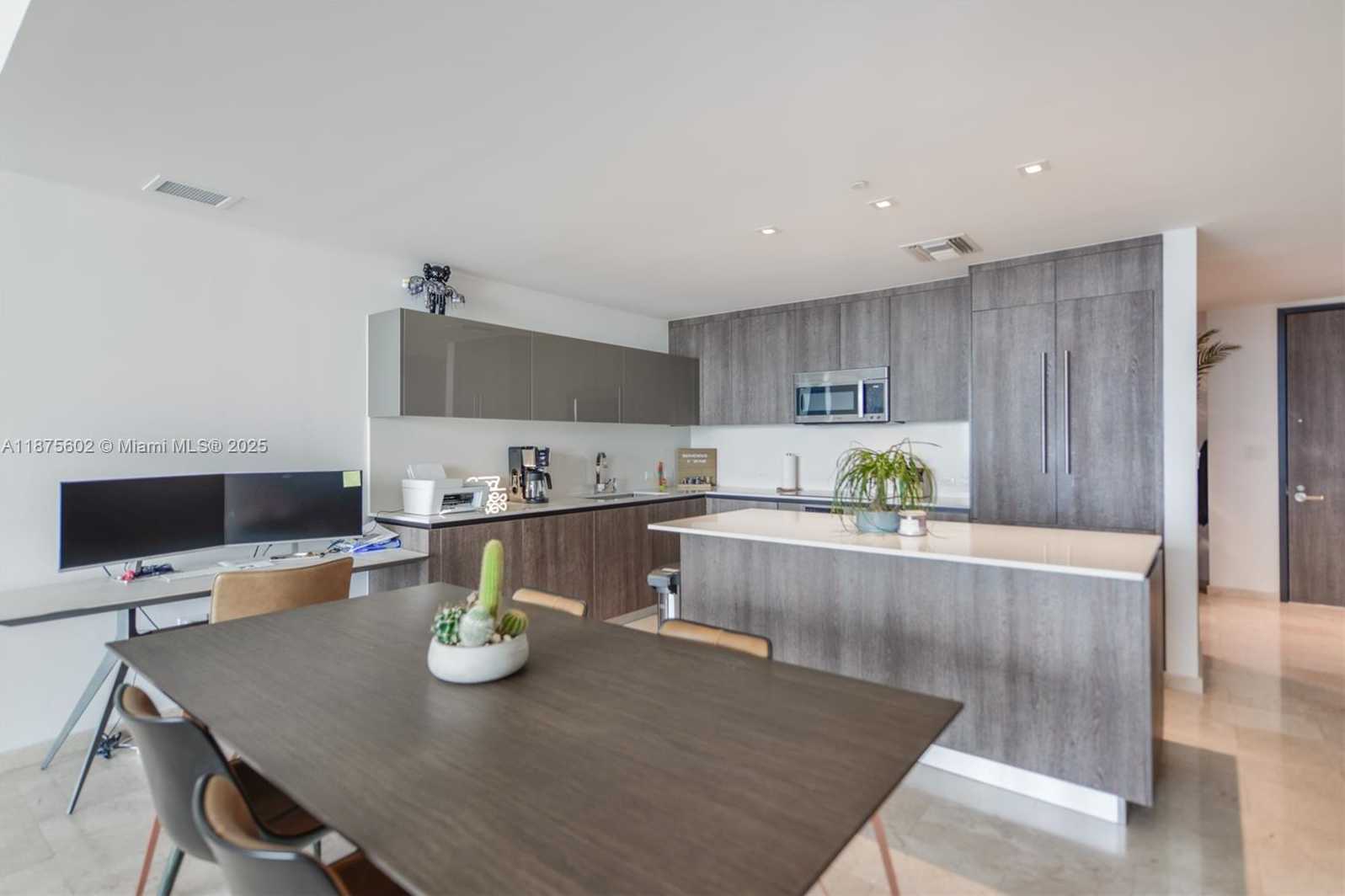Small Image of 88 SOUTH WEST 7TH ST #2204, Miami Number 10