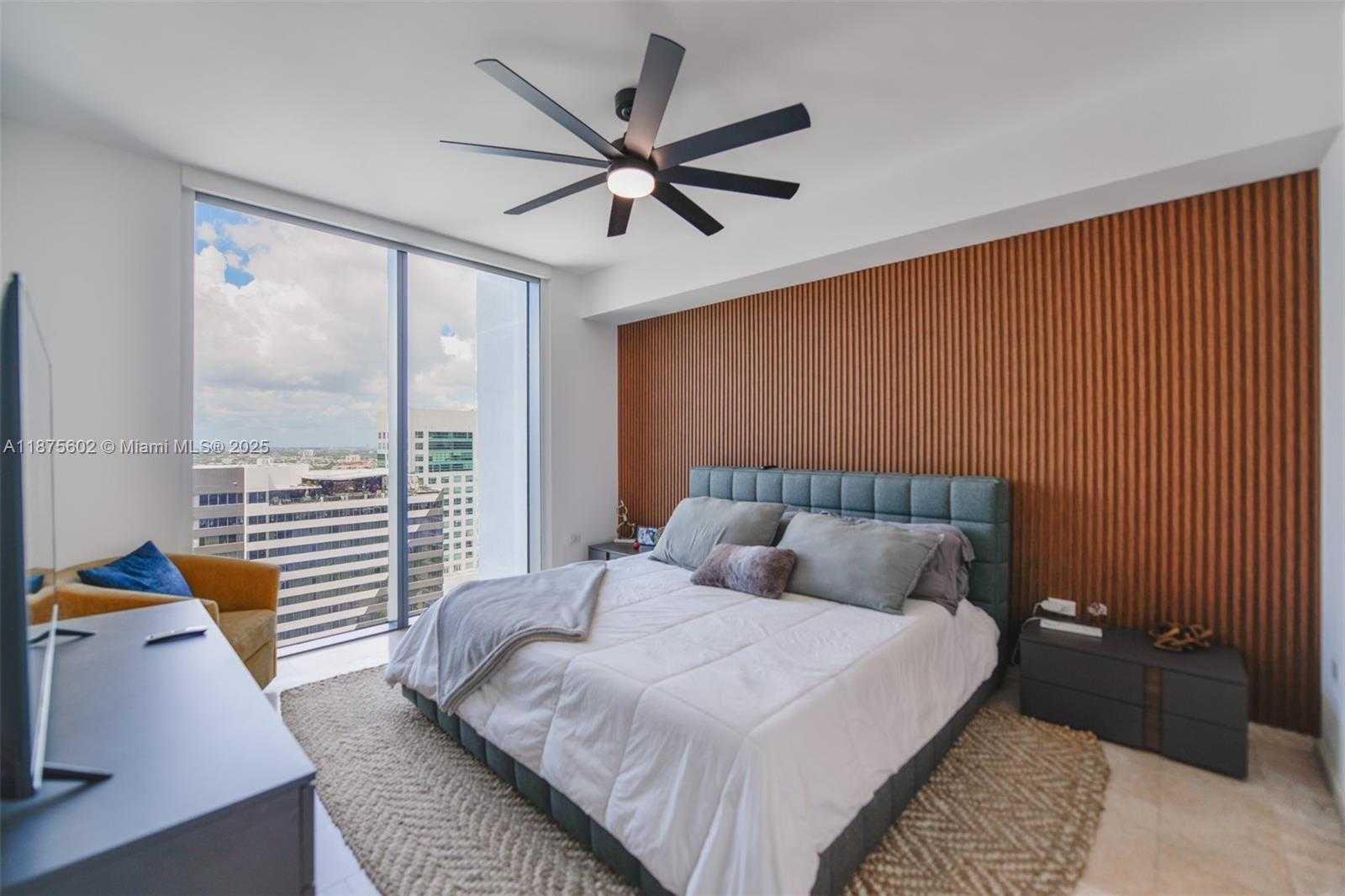 Small Image of 88 SOUTH WEST 7TH ST #2204, Miami Number 18