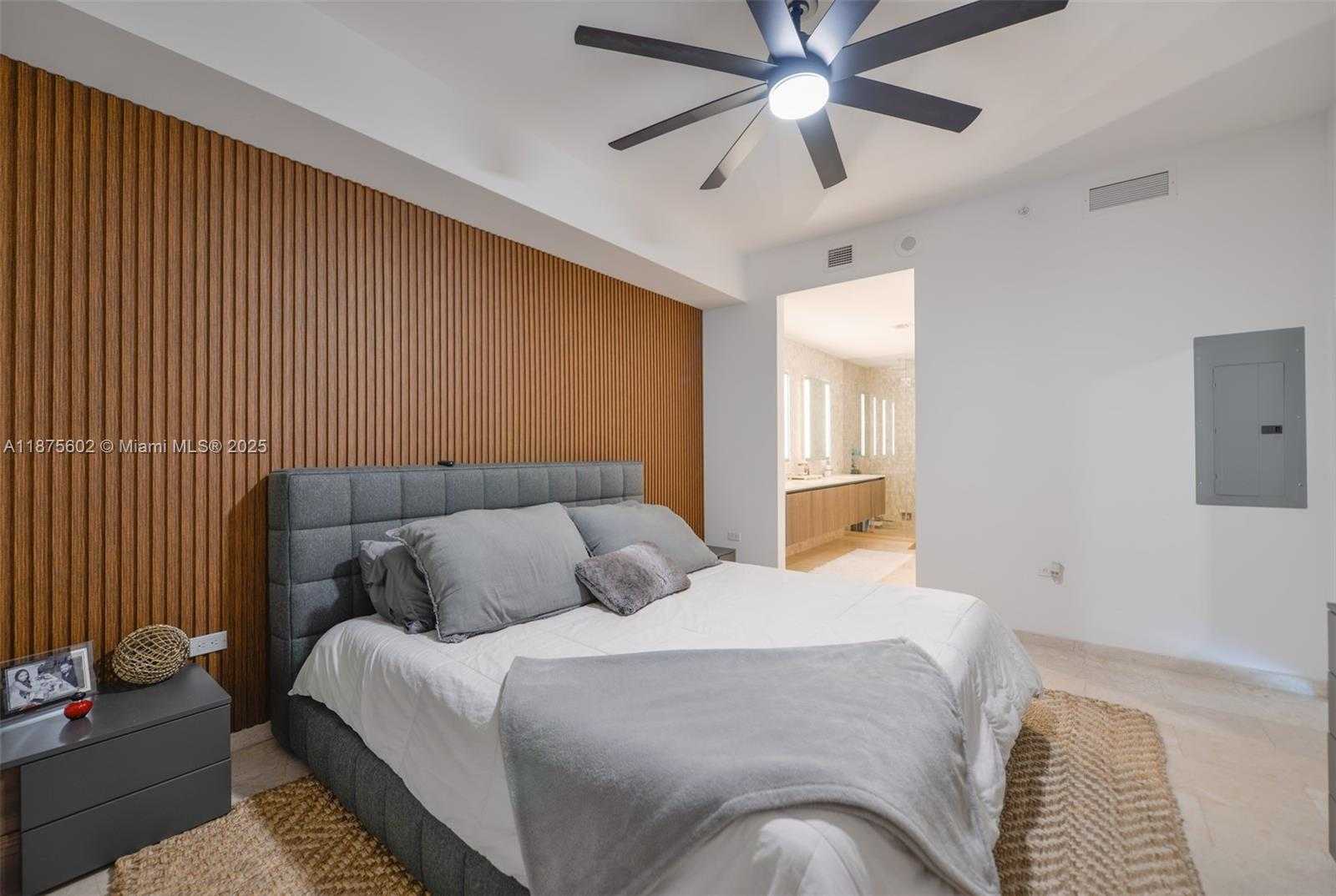 Small Image of 88 SOUTH WEST 7TH ST #2204, Miami Number 20