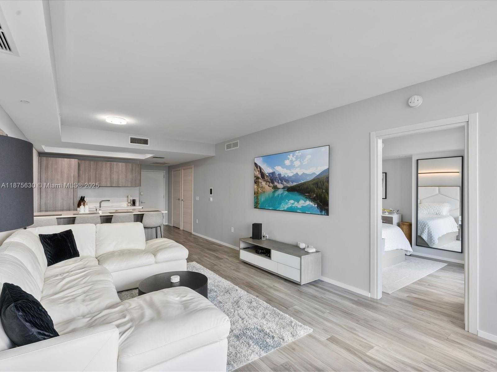 Small Image of 801 SOUTH MIAMI AVE #4402, Miami Number 12