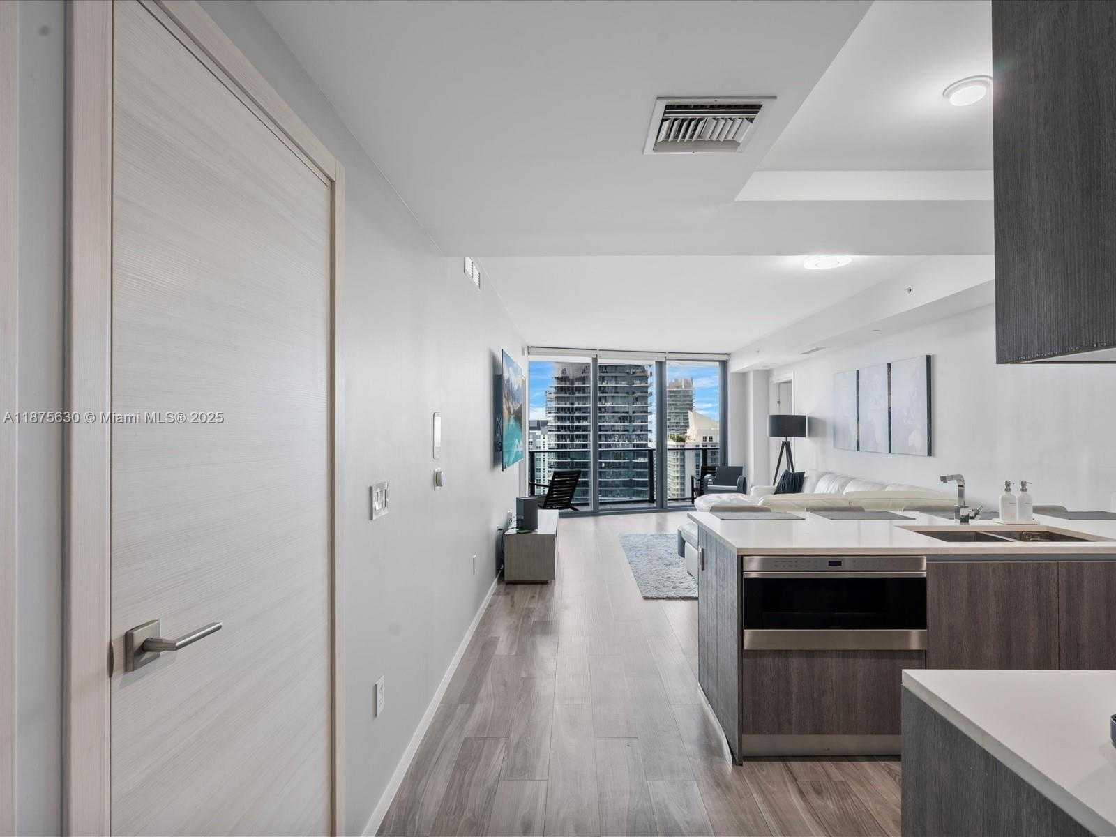 Small Image of 801 SOUTH MIAMI AVE #4402, Miami Number 4