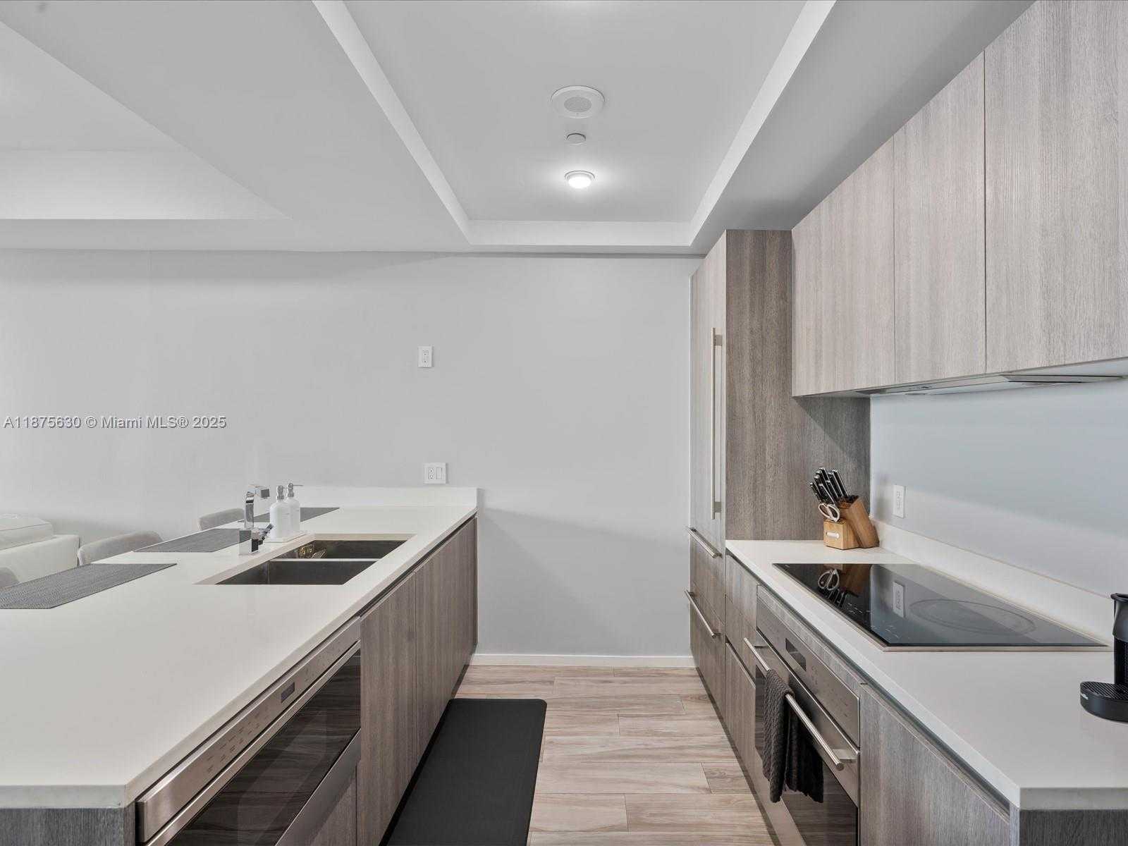 Small Image of 801 SOUTH MIAMI AVE #4402, Miami Number 6