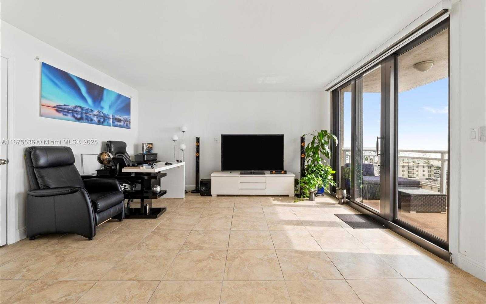 Small Image of 1600 SOUTH OCEAN DR #12H, Hollywood Number 10
