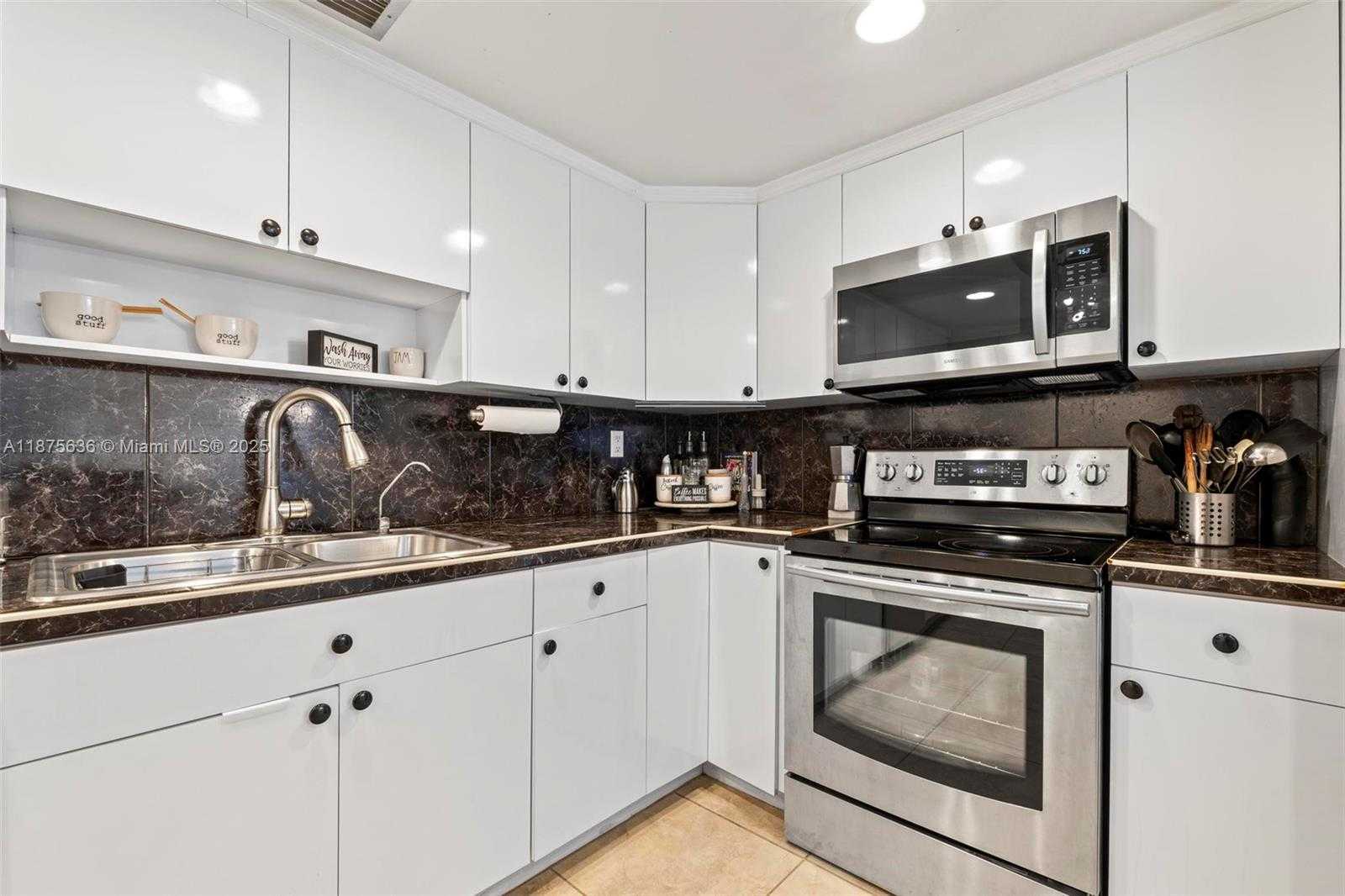 Small Image of 1600 SOUTH OCEAN DR #12H, Hollywood Number 19