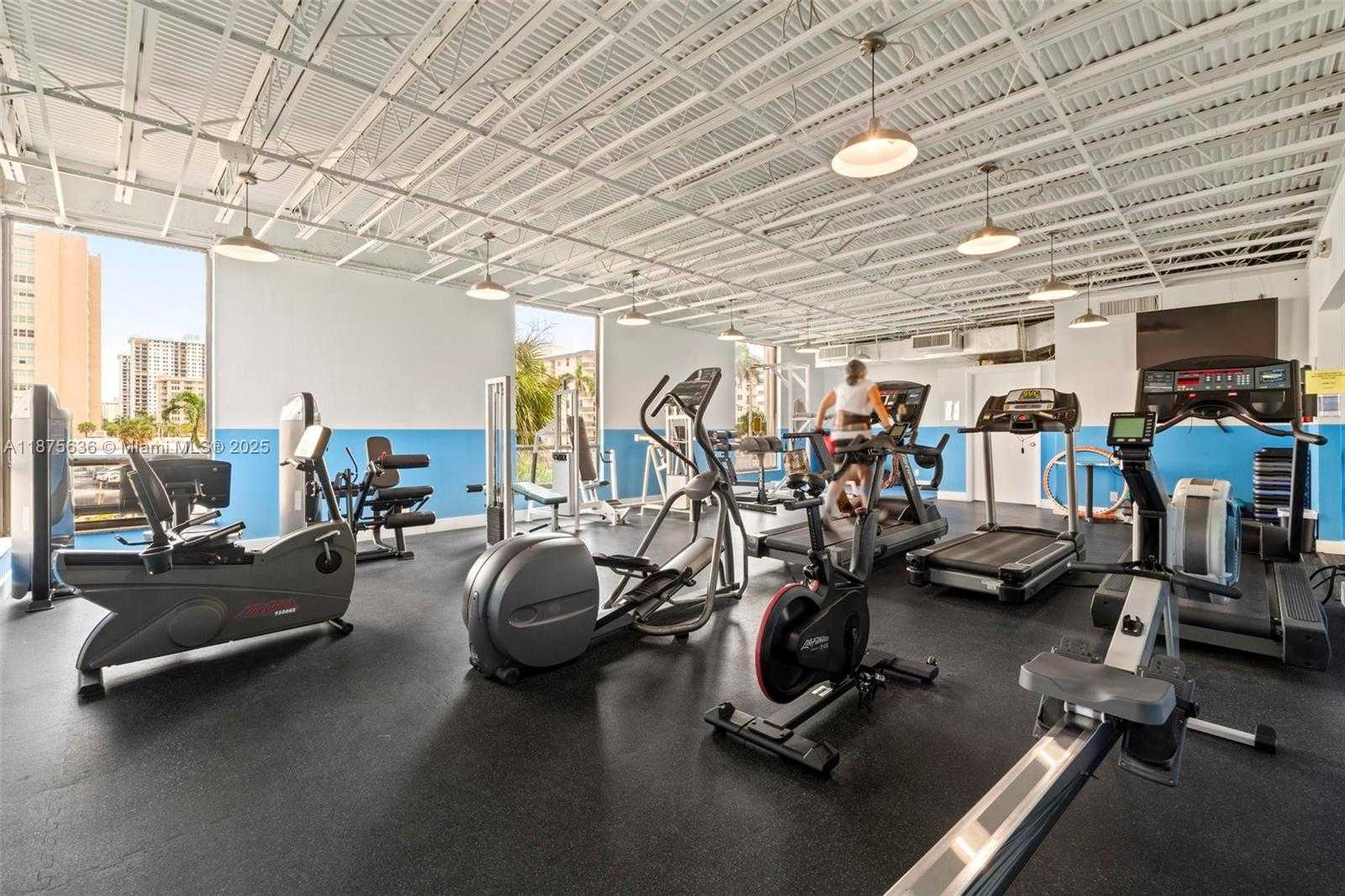 Small Image of 1600 SOUTH OCEAN DR #12H, Hollywood Number 31