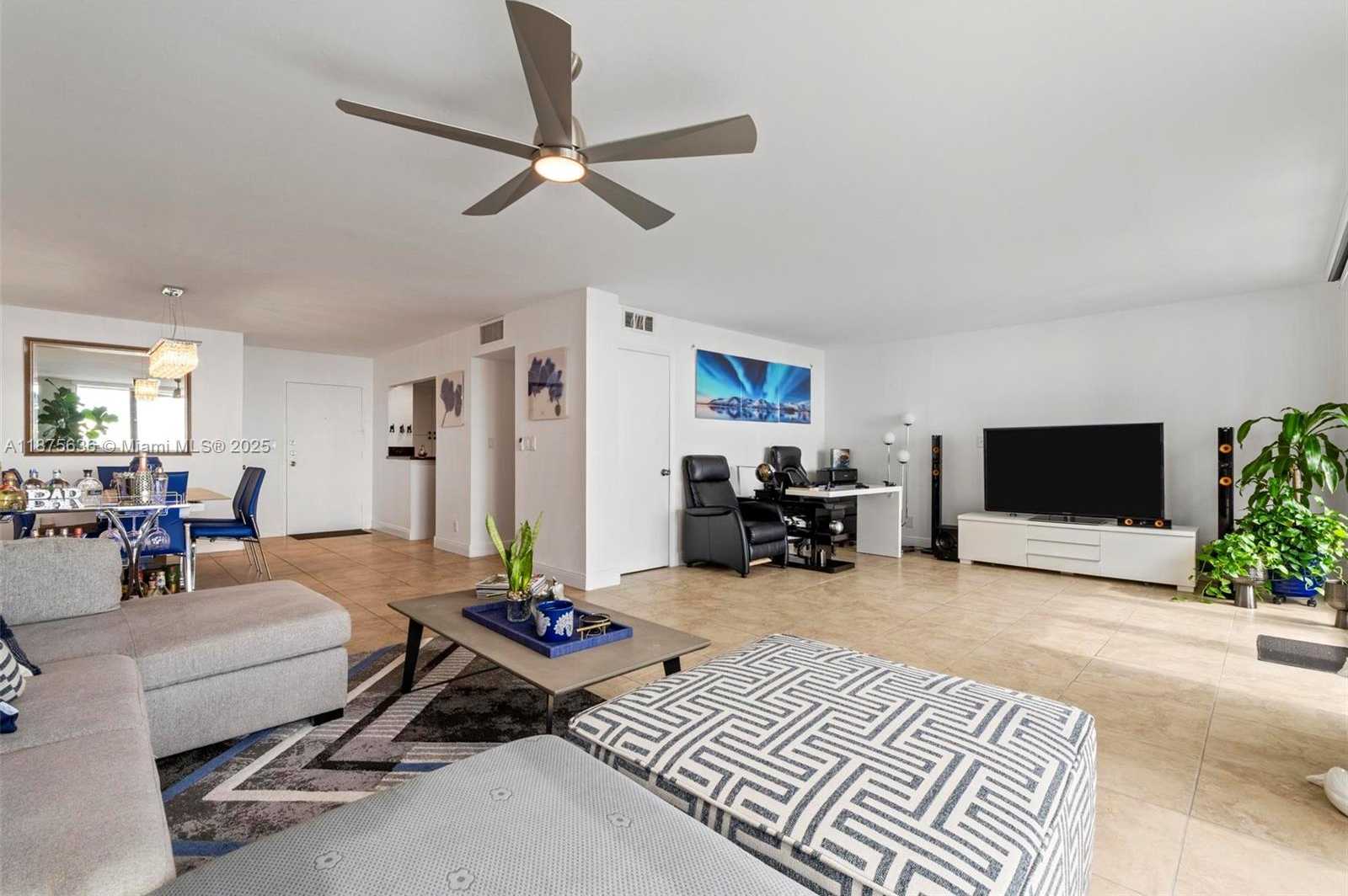 Small Image of 1600 SOUTH OCEAN DR #12H, Hollywood Number 9