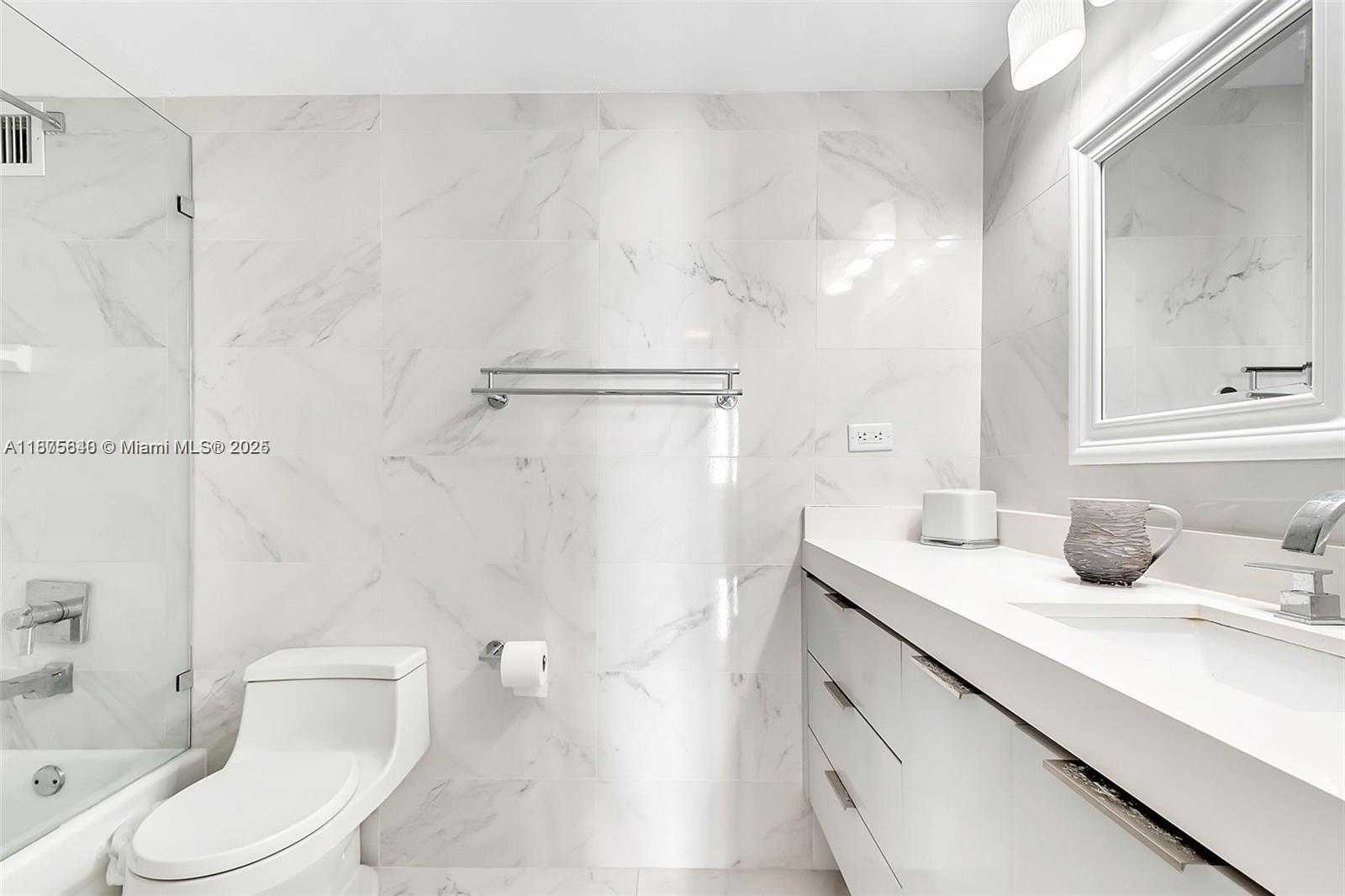 Small Image of 5601 COLLINS AVE #925, Miami Beach Number 16