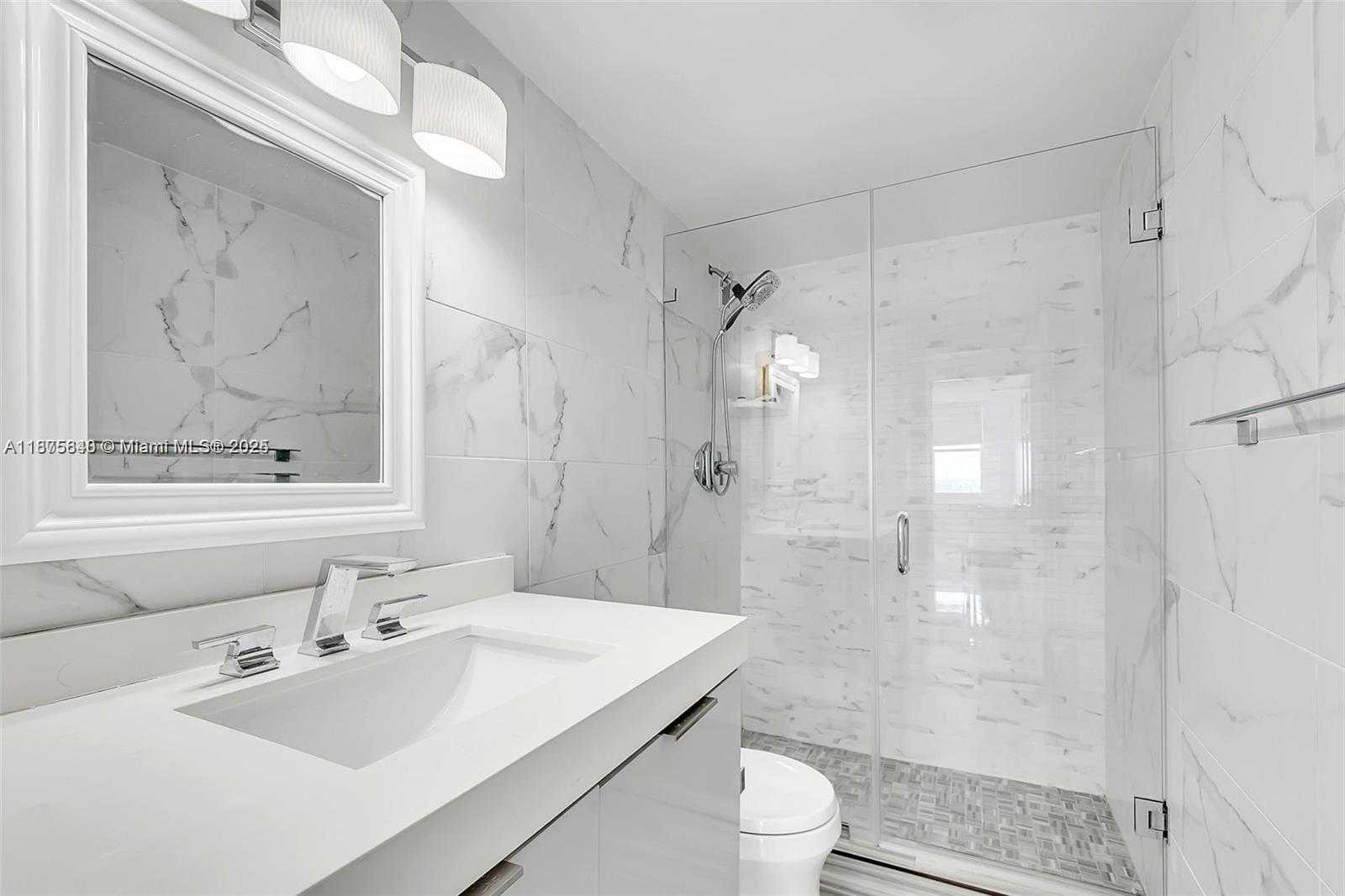 Small Image of 5601 COLLINS AVE #925, Miami Beach Number 20