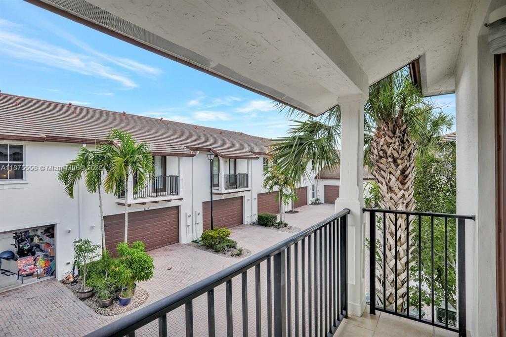 Small Image of 4766 SIERRA LN, Coconut Creek Number 22