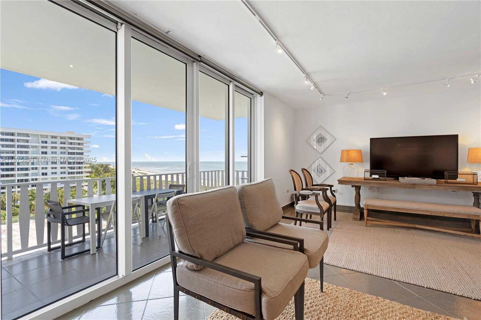 Small Image of 200 OCEAN LANE DR #703, Key Biscayne Number 10