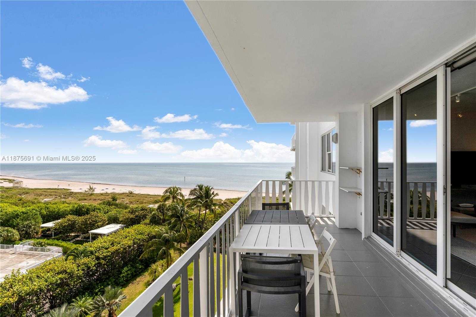 Small Image of 200 OCEAN LANE DR #703, Key Biscayne Number 2