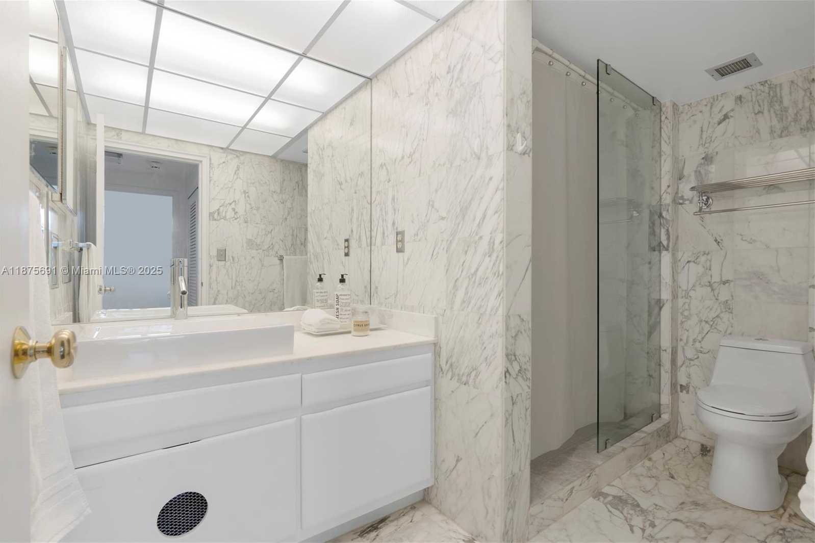 Small Image of 200 OCEAN LANE DR #703, Key Biscayne Number 9