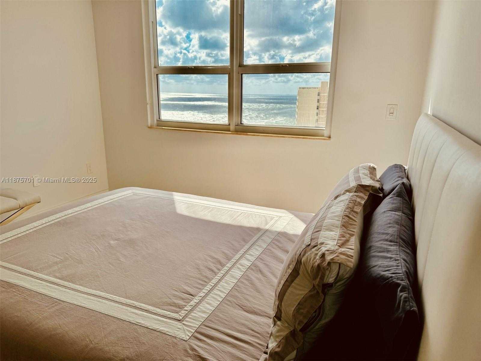 Small Image of 2080 SOUTH OCEAN DR #1711, Hallandale Beach Number 29