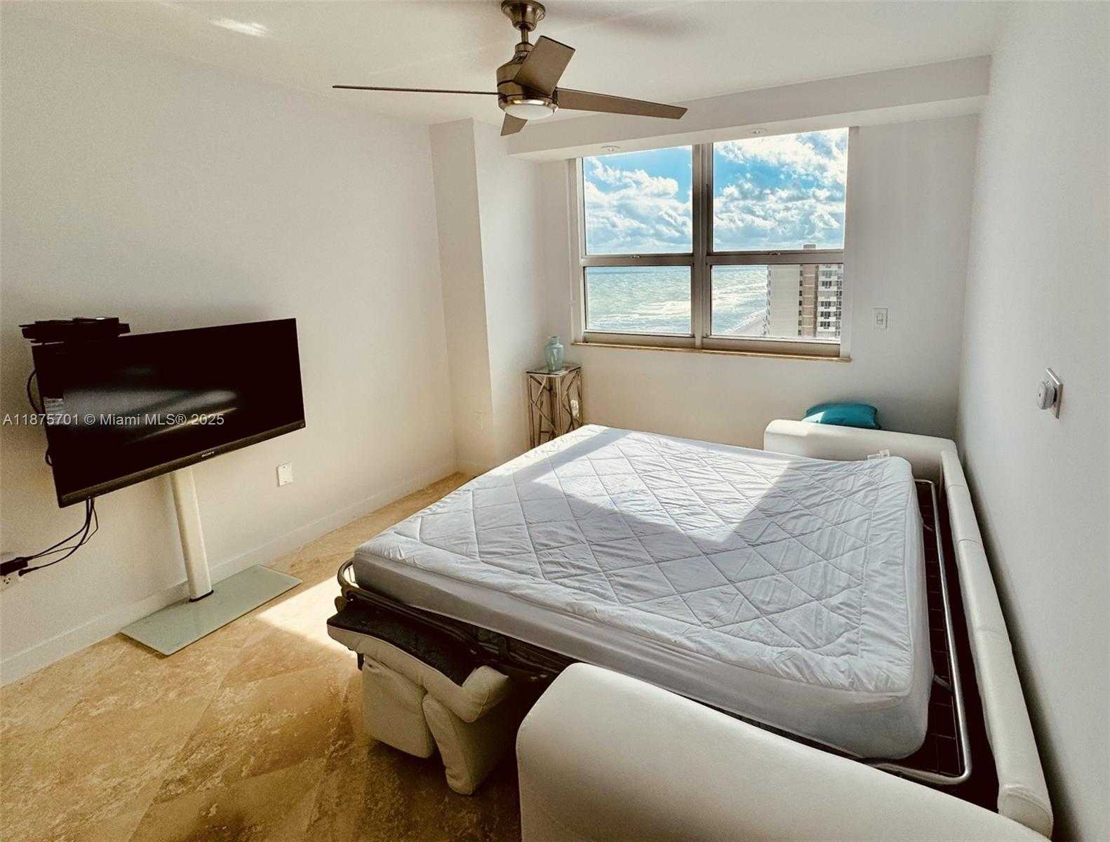 Small Image of 2080 SOUTH OCEAN DR #1711, Hallandale Beach Number 42