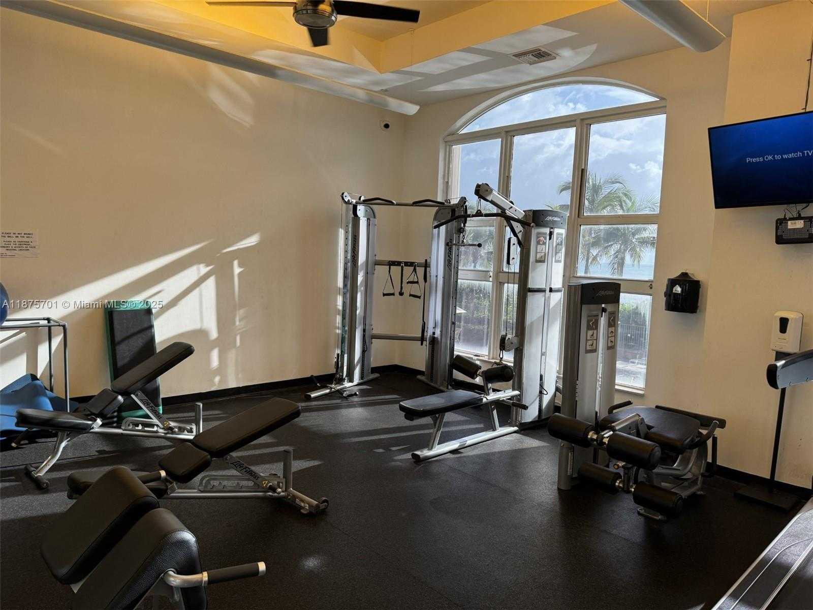 Small Image of 2080 SOUTH OCEAN DR #1711, Hallandale Beach Number 49