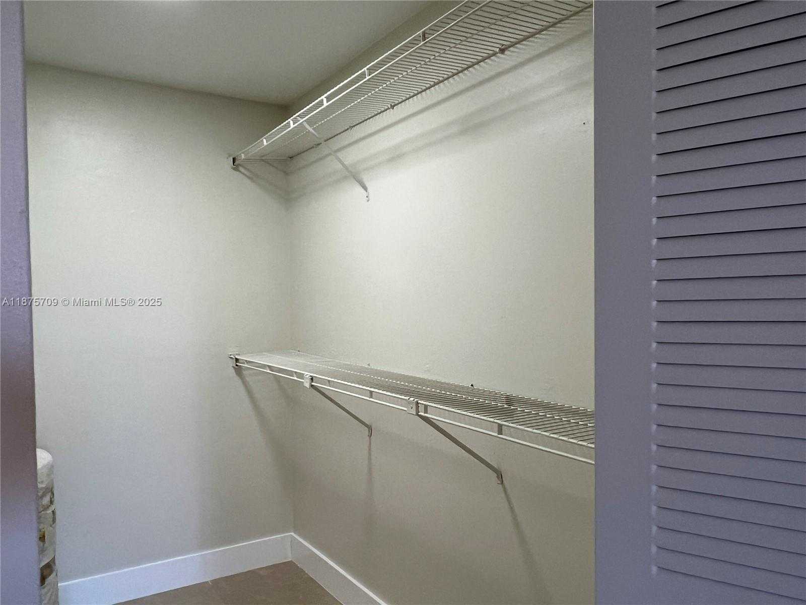 Small Image of 8180 GENEVA CT #326, Doral Number 12