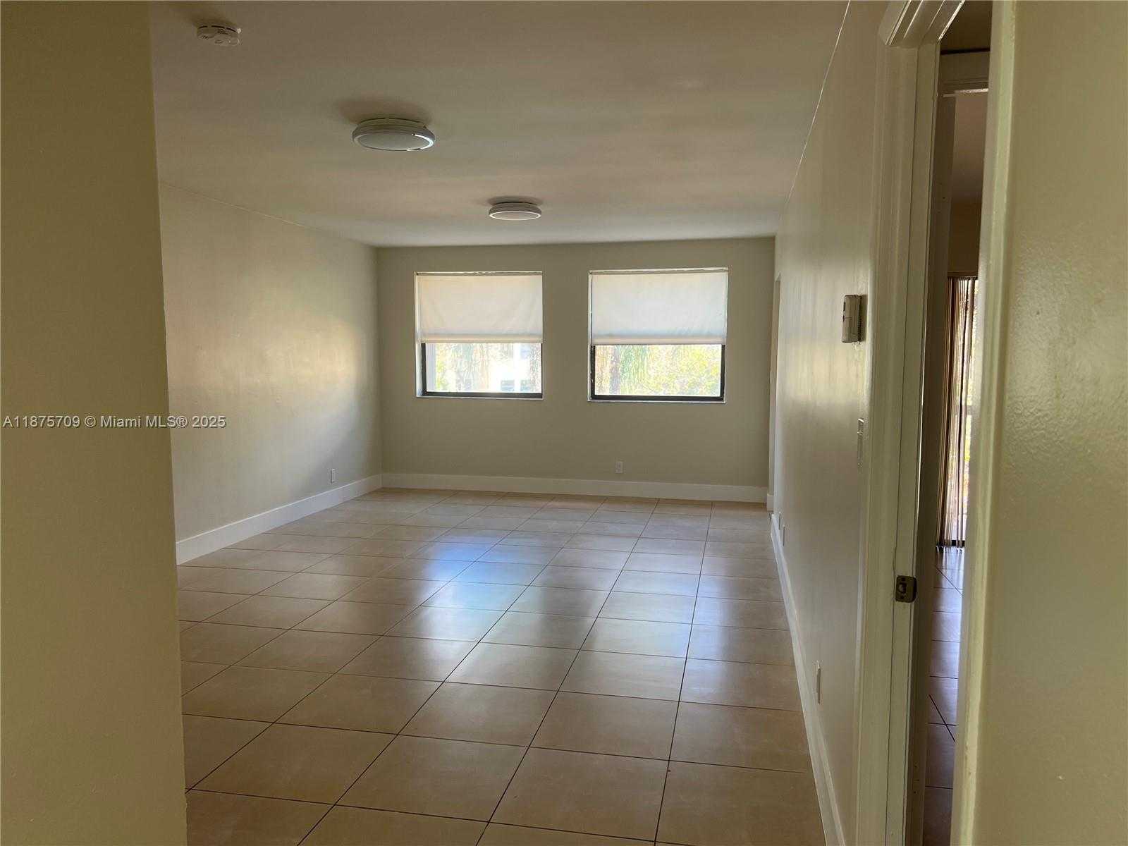 Small Image of 8180 GENEVA CT #326, Doral Number 6