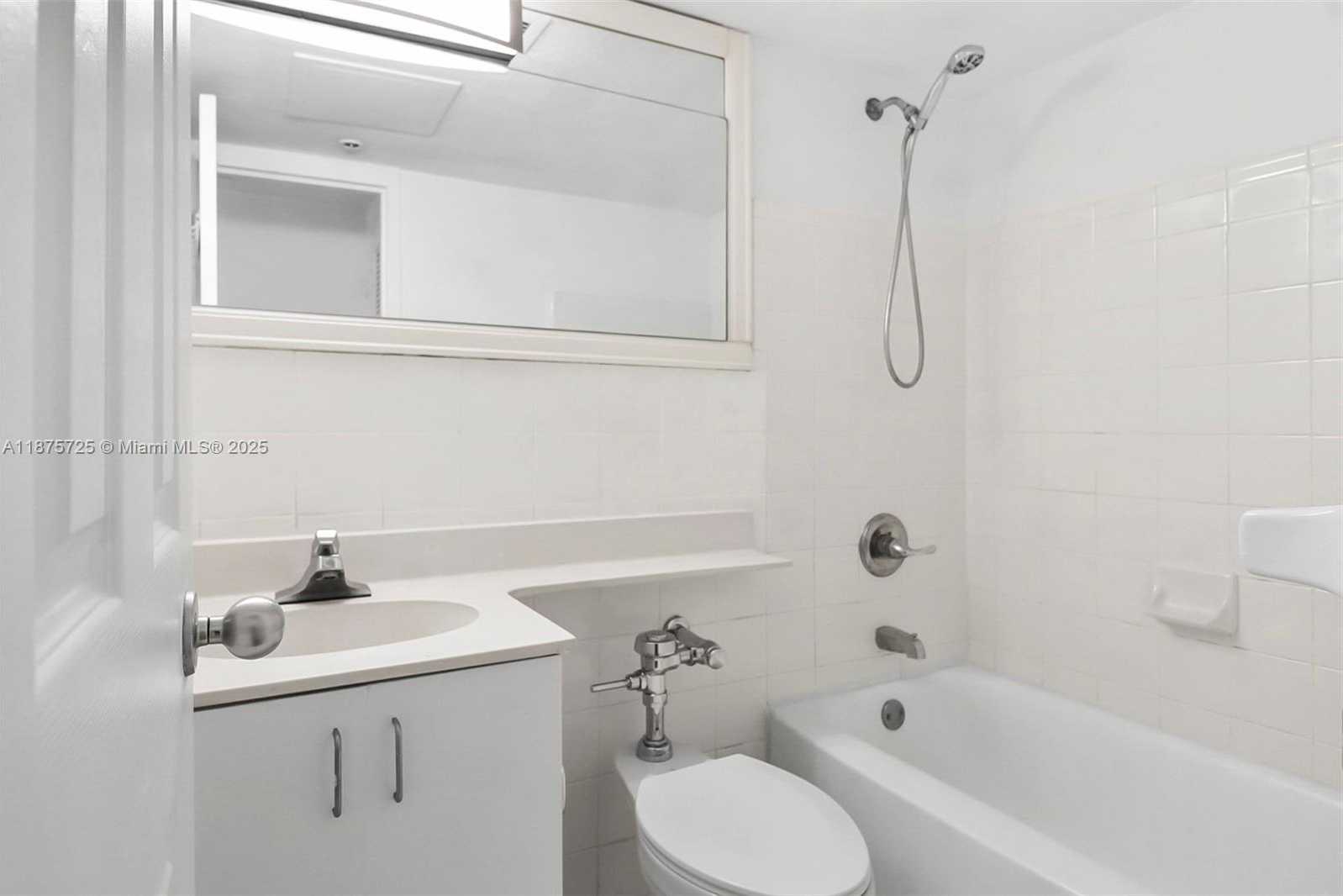 Small Image of 1500 BAY RD #1182S, Miami Beach Number 4