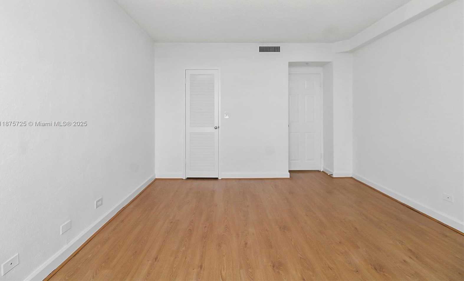Small Image of 1500 BAY RD #1182S, Miami Beach Number 6