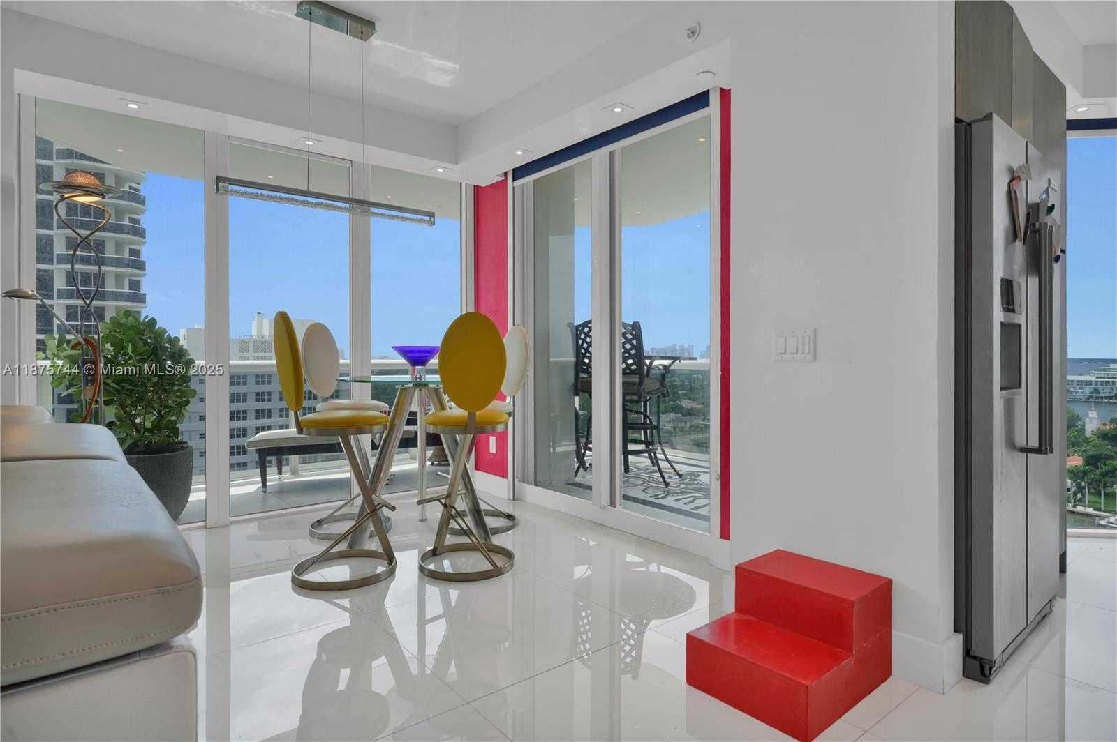 Small Image of 4779 COLLINS AVE #1805, Miami Beach Number 12