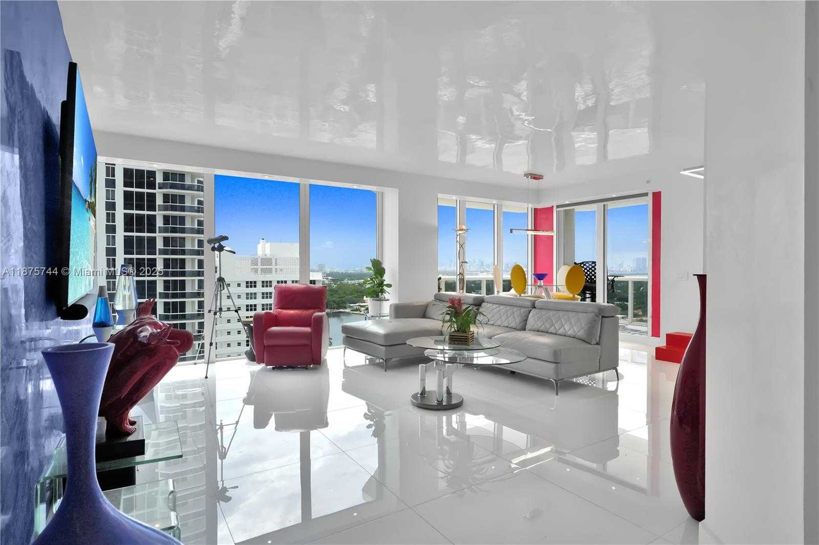 Small Image of 4779 COLLINS AVE #1805, Miami Beach Number 13