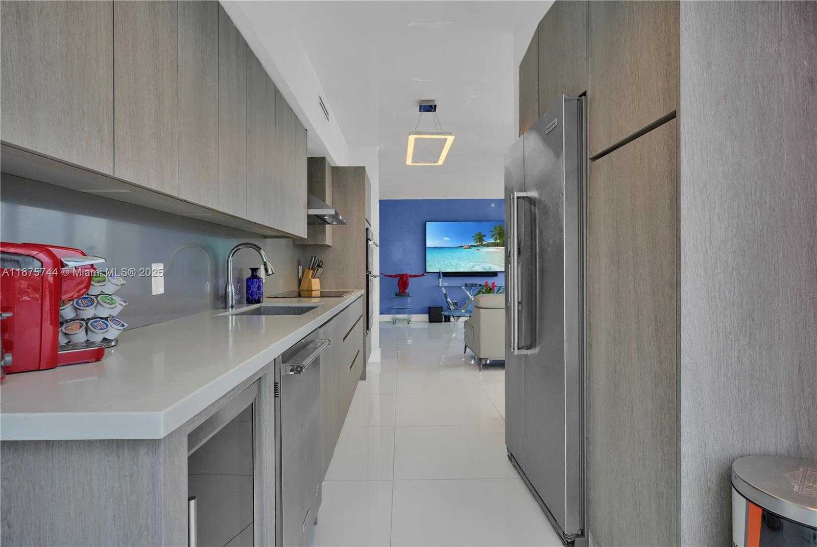 Small Image of 4779 COLLINS AVE #1805, Miami Beach Number 18