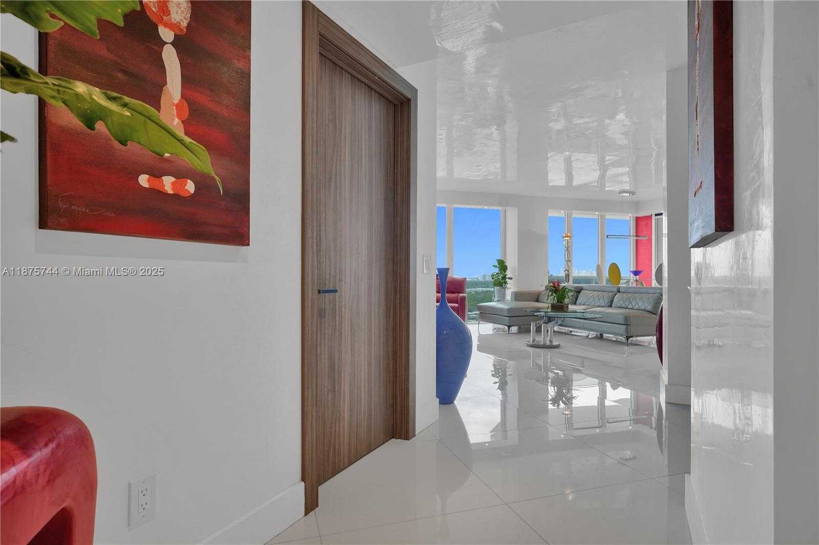 Small Image of 4779 COLLINS AVE #1805, Miami Beach Number 6