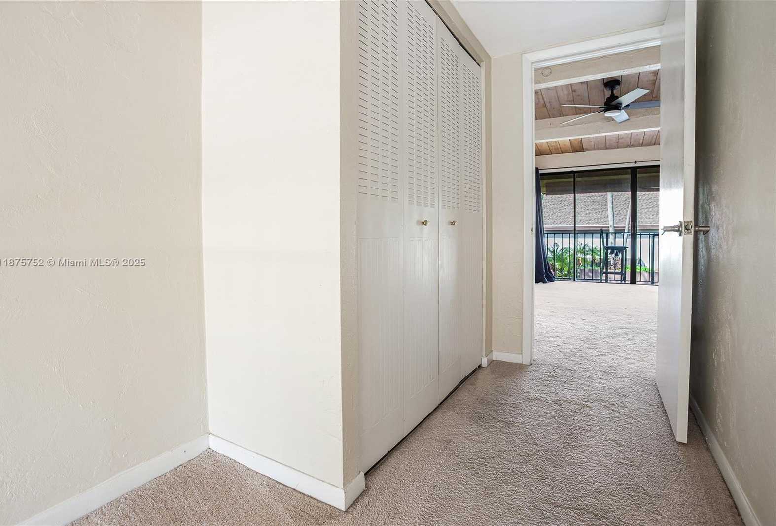 Small Image of 8811 GATEHOUSE RD #8, Plantation Number 13