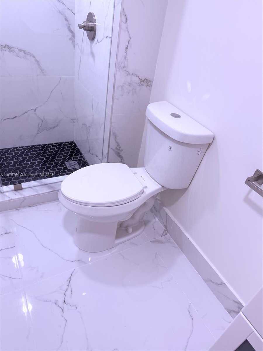 Small Image of 888 SOUTH DOUGLAS RD #1502, Coral Gables Number 10