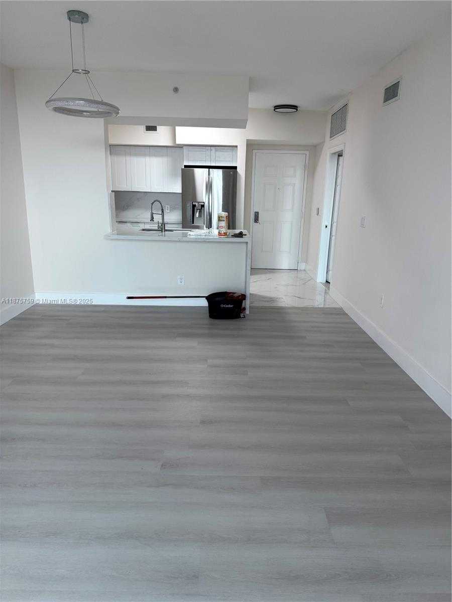 Small Image of 888 SOUTH DOUGLAS RD #1502, Coral Gables Number 20