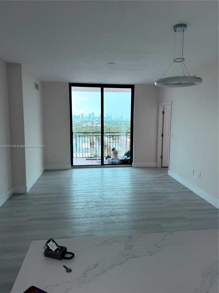 Small Image of 888 SOUTH DOUGLAS RD #1502, Coral Gables Number 21