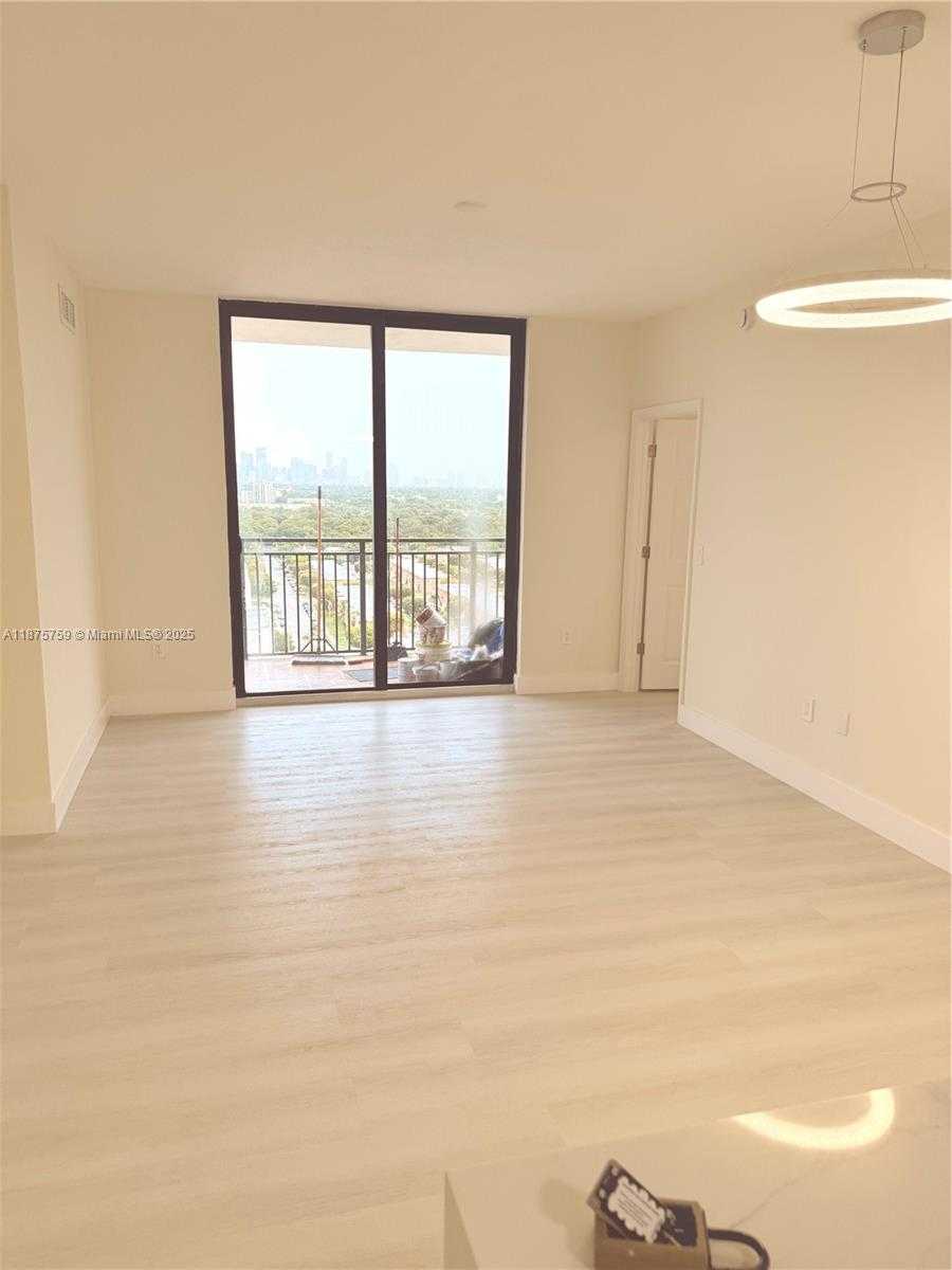 Small Image of 888 SOUTH DOUGLAS RD #1502, Coral Gables Number 22