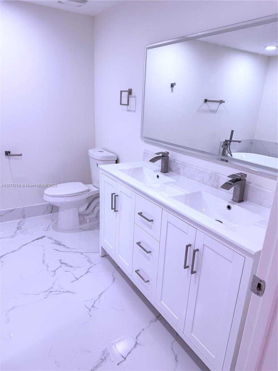 Small Image of 888 SOUTH DOUGLAS RD #1502, Coral Gables Number 29