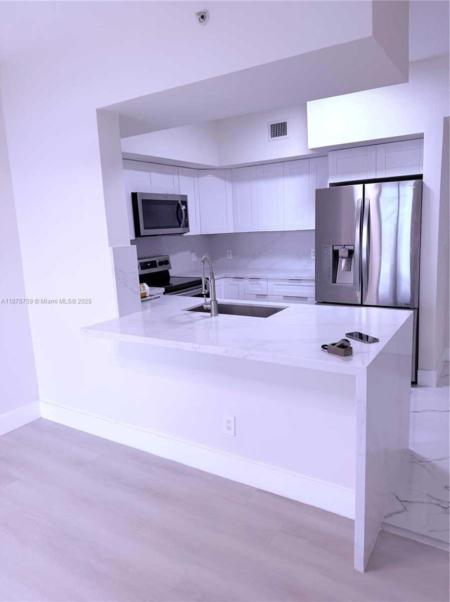 Small Image of 888 SOUTH DOUGLAS RD #1502, Coral Gables Number 32