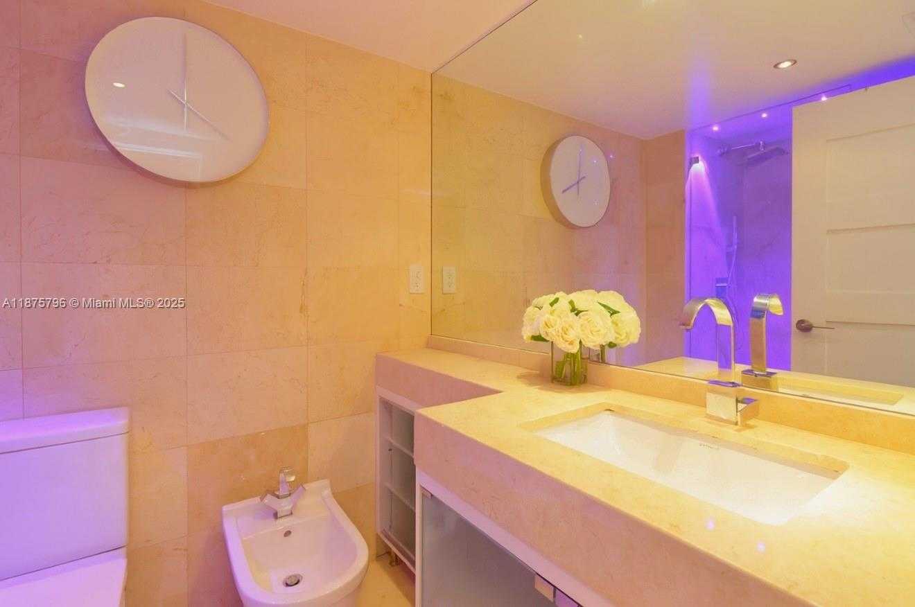 Small Image of 650 WEST AVE #2801, Miami Beach Number 11